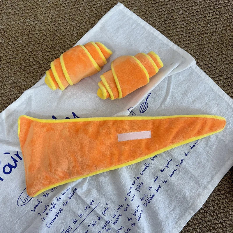 Soft Croissant Dog Toy – Bite-Resistant Treat Dispenser & Training | Gearelo