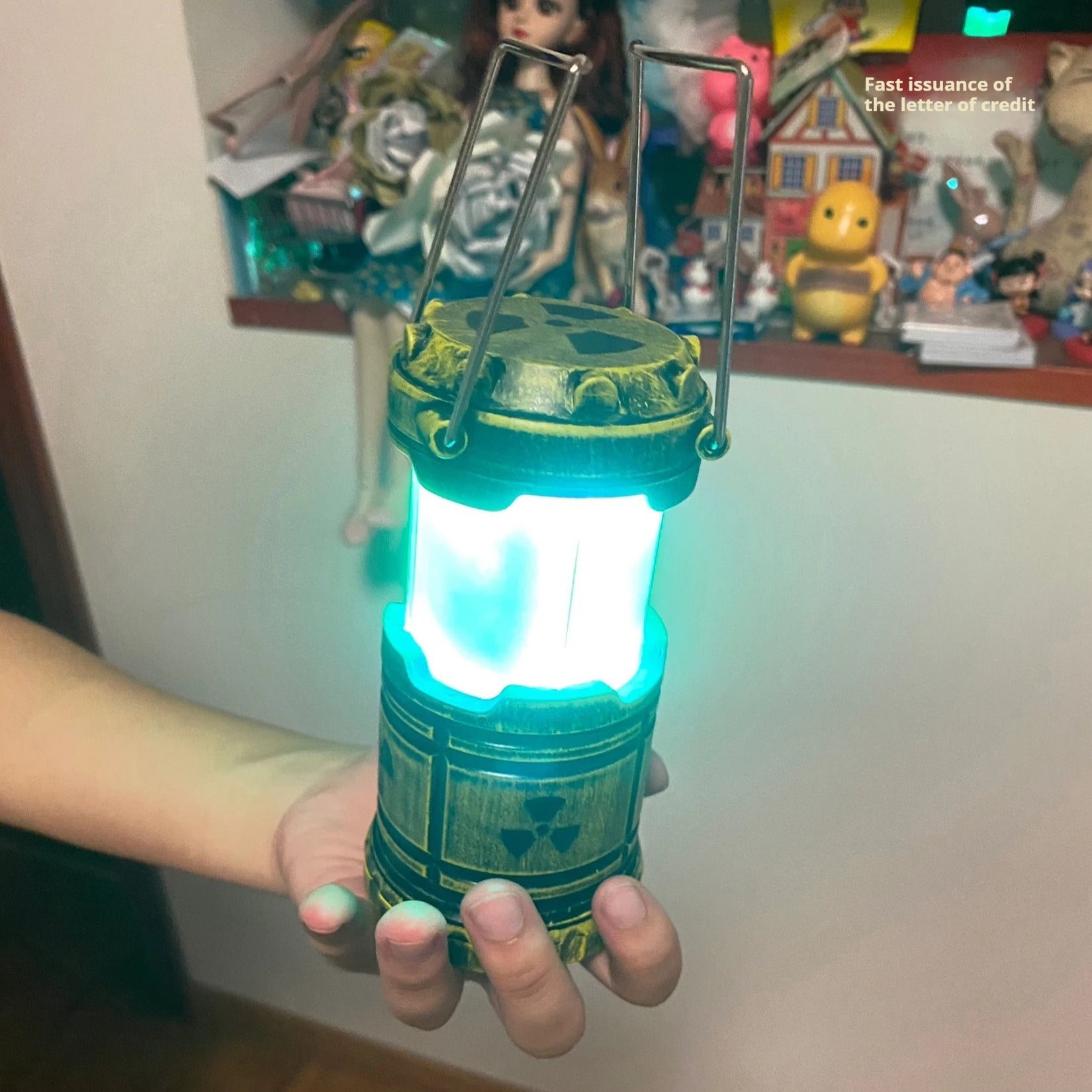 Mini Nuclear Reactor Lantern – Novelty Handheld LED Camping Gift | Gearelo