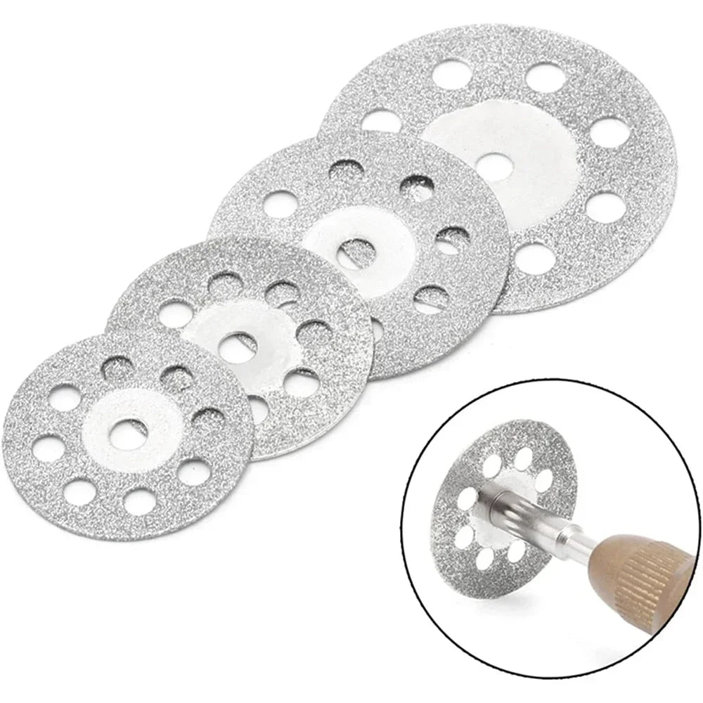 Multiple 22mm diamond cutting discs laid out flat