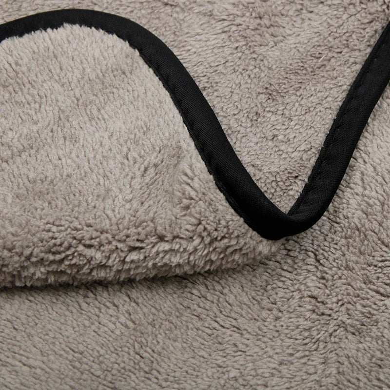 Microfiber towel black edge border detail